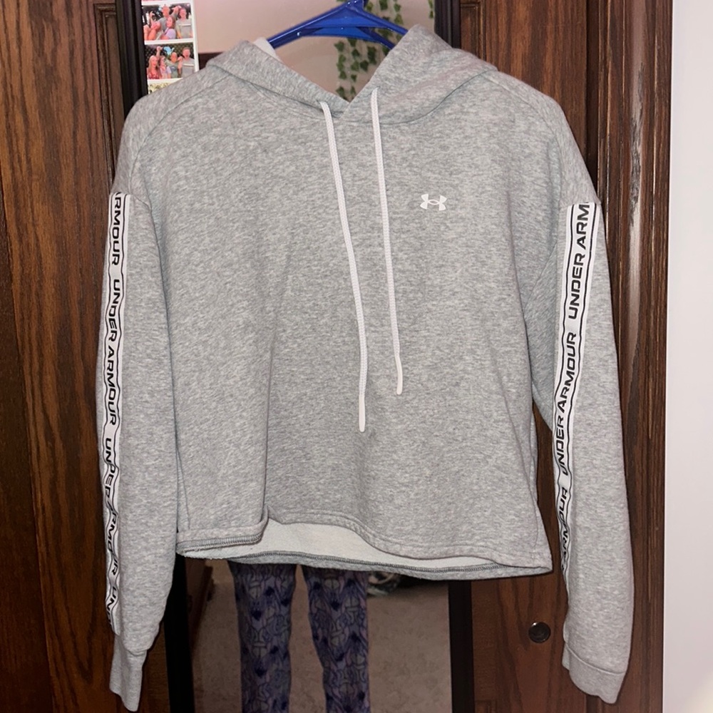 Under Armour Cropped Hoodie